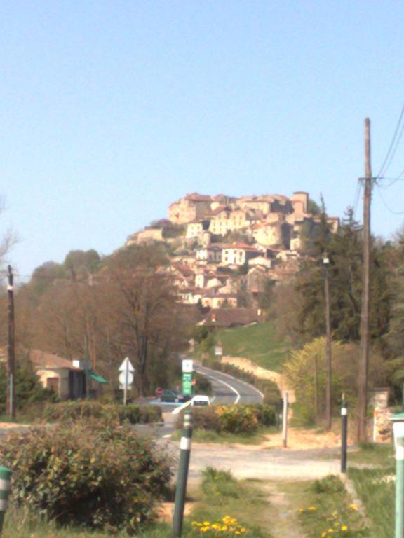 Lougat La Maison Des Chats Cordes-sur-Ciel Room photo